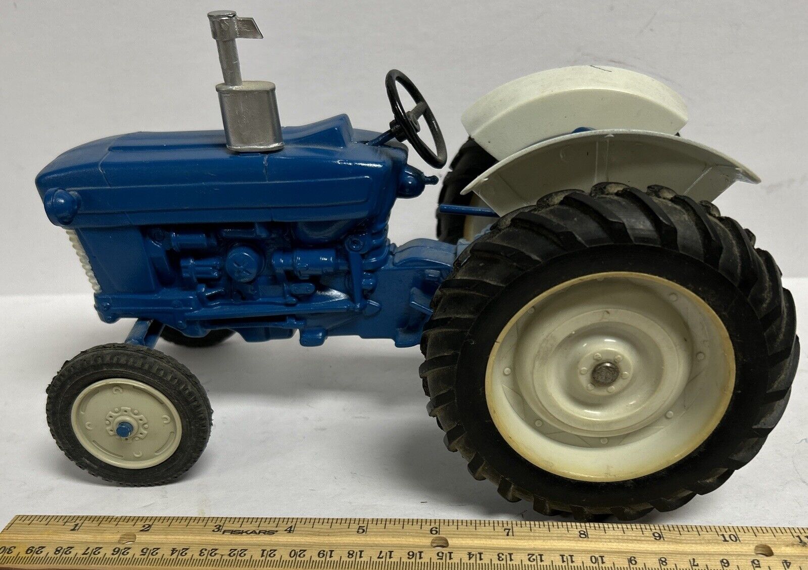 Ford 4000 Toy Tractor, (Ertl) 1/12