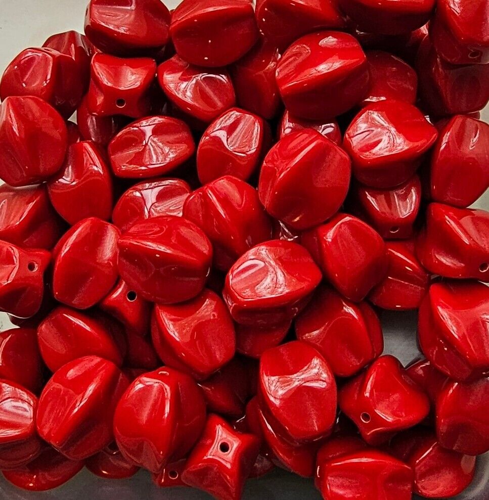 Vintage Lucite / Red / Pinched Oval / Approx 90 Beads / 23mm / 1lb /#265