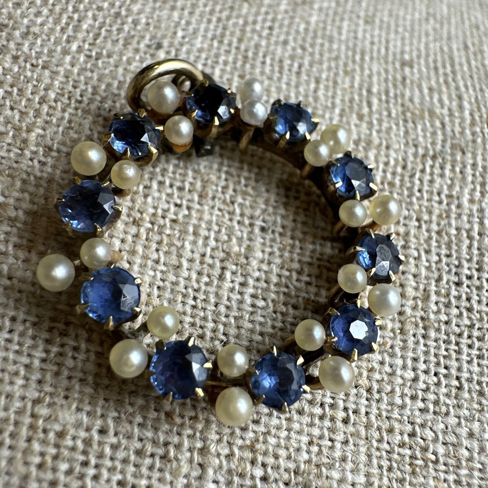 Vintage 10K Yellow Gold genuine pearl and cornflower blue sapphire Pendant