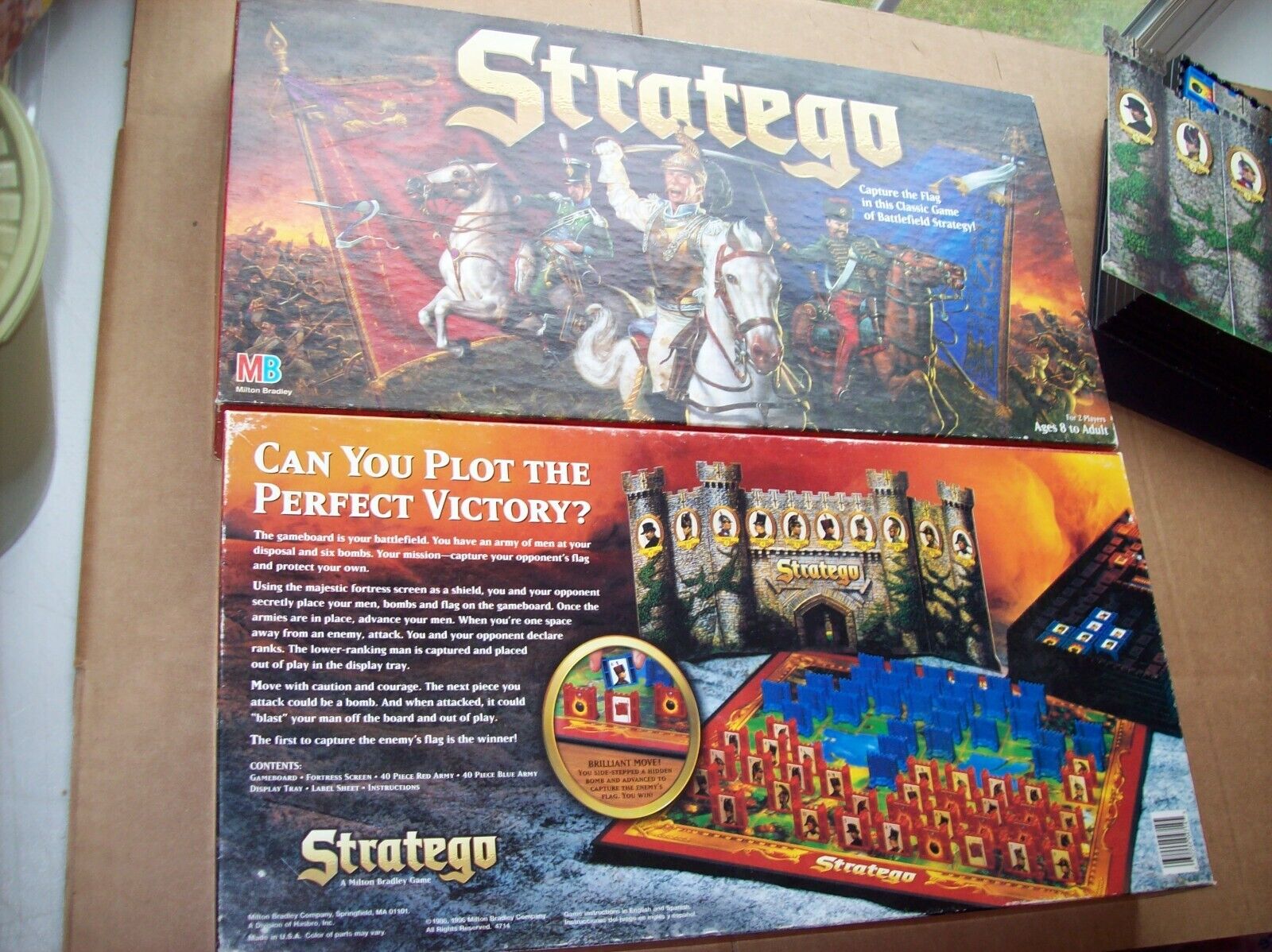 vintage 1996 Stratego by Milton Bradley complete (checked) VERY NICE