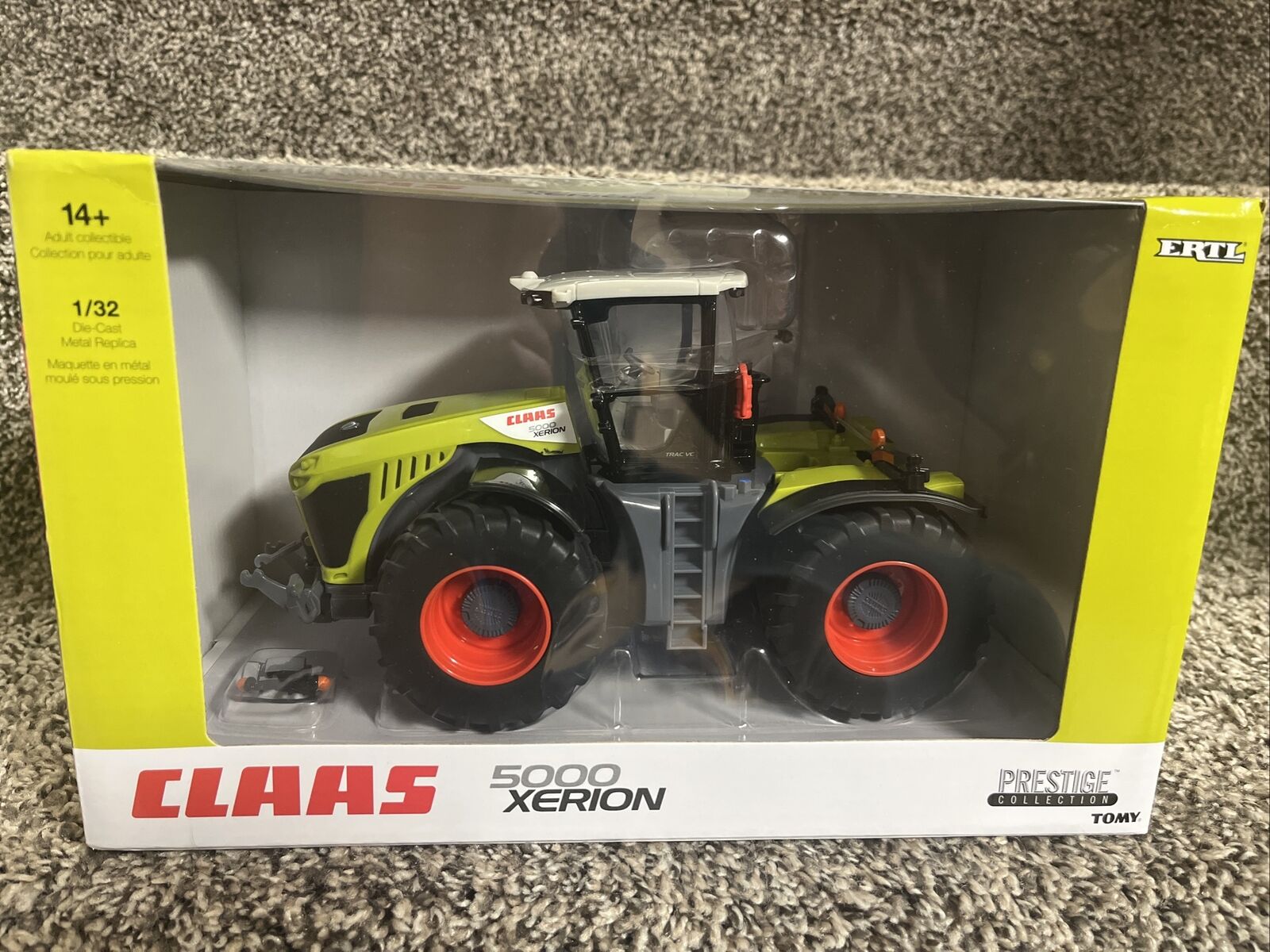 2022 ERTL 1:32 CLAAS 5000 XERION 4WD Tractor PRESTIGE COLLECTION NEW