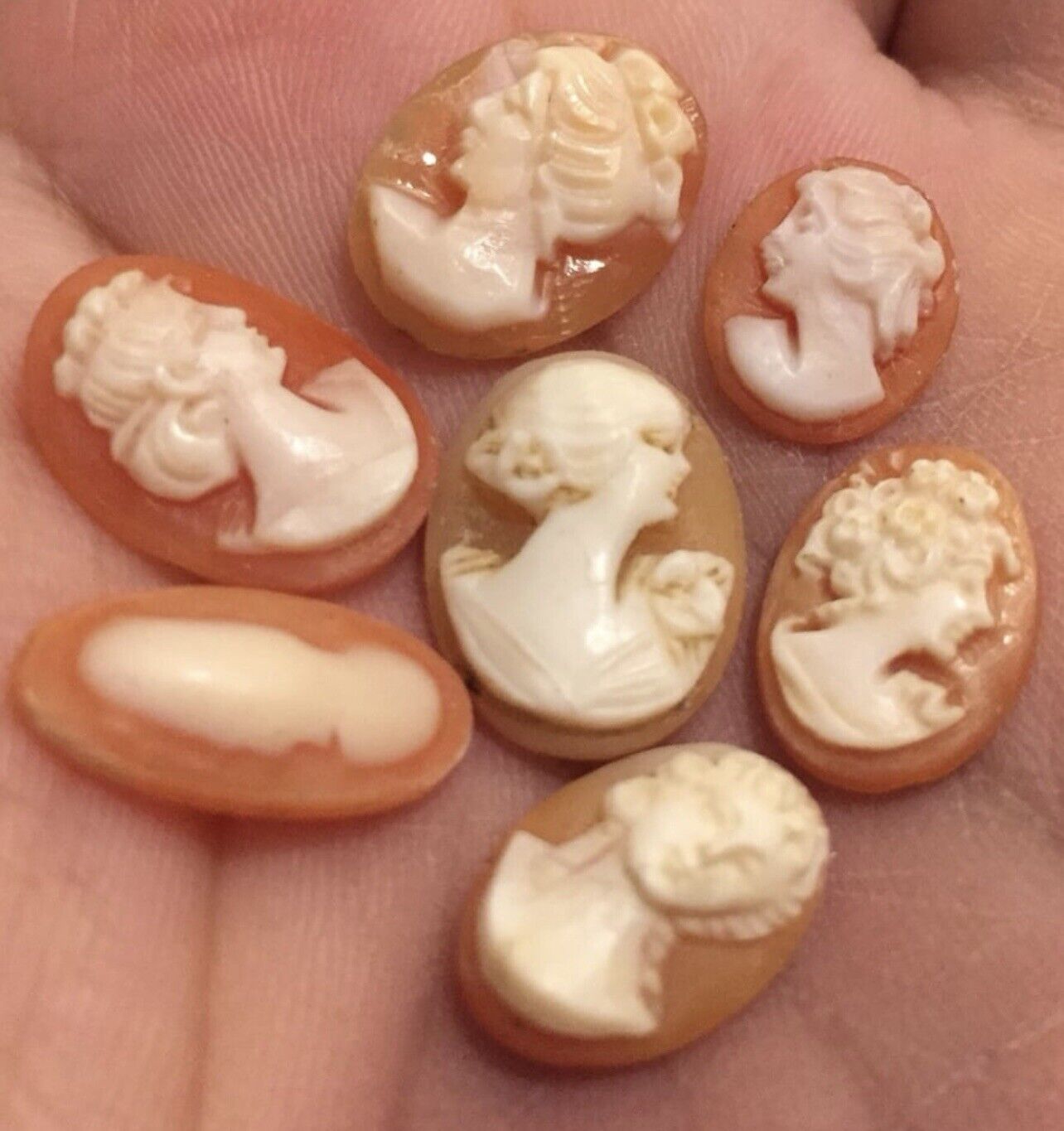 Vintage Carved Shell Tiny Cameo Loose (7)