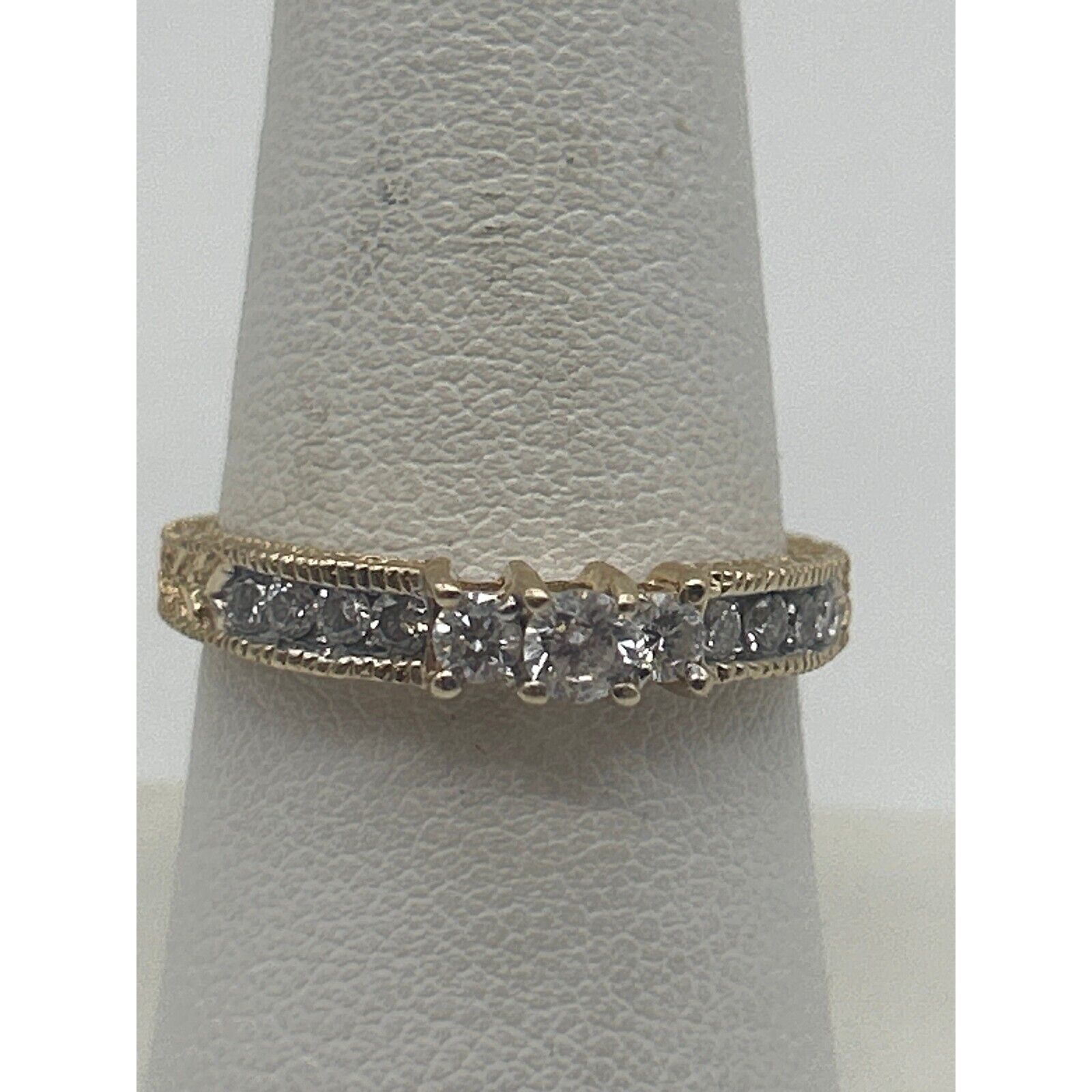 Vintage 14K yellow gold Diamond Ring