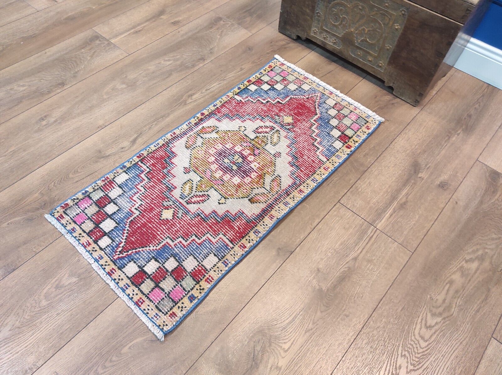 doormat rug, bathroom rug, mini vintage rug, turkish rug, 1.5 x 3.2 ft