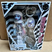 2024 Monster High Abbey Bominable Creeproduction Fashion Doll (DAMAGED BOX) picture