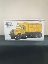 First Gear 1:34 Scale YELLOW 1960 Model B61 Mack Dump Truck 19-1876 picture