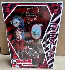 2024 Monster High Ghoulia Yelps Creeproduction Fashion Doll (DAMAGED BOX) picture