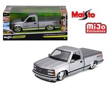 Maisto 1:24 1993 Chevrolet 454 SS Pickup  – Grey 2 Tone – Maisto - PRE ORDER picture