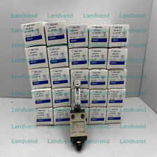 1PC NEW Omron Limit switch D4CC-4024 picture