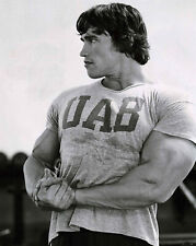 Men's short sleeved T-Shirt Bebak In The Gym grey UAB Arnold vintage style  NEW picture
