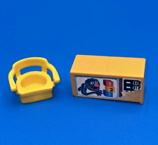 VTG Fisher Price LITTLE PEOPLE Sesame Street GROVER TV & Yellow Chair READ picture