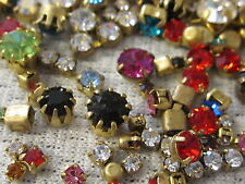 ALL SWAROVSKI SINGLE RHINESTONES IN SETTINGS 50 ROUND CRYSTAL LOT VTG JEWELRY picture