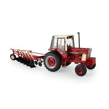 1:16 IH 986 Tractor with 720 Plow - Precision Heritage picture