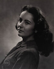 1946 Vintage Yousuf Karsh Photo Print Elizabeth Taylor Portrait Engraving 13x15 picture