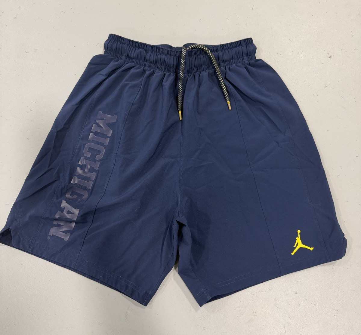 Nike Michigan Wolverines Navy Dri-Fit Basketball Shorts - Mens size Medium