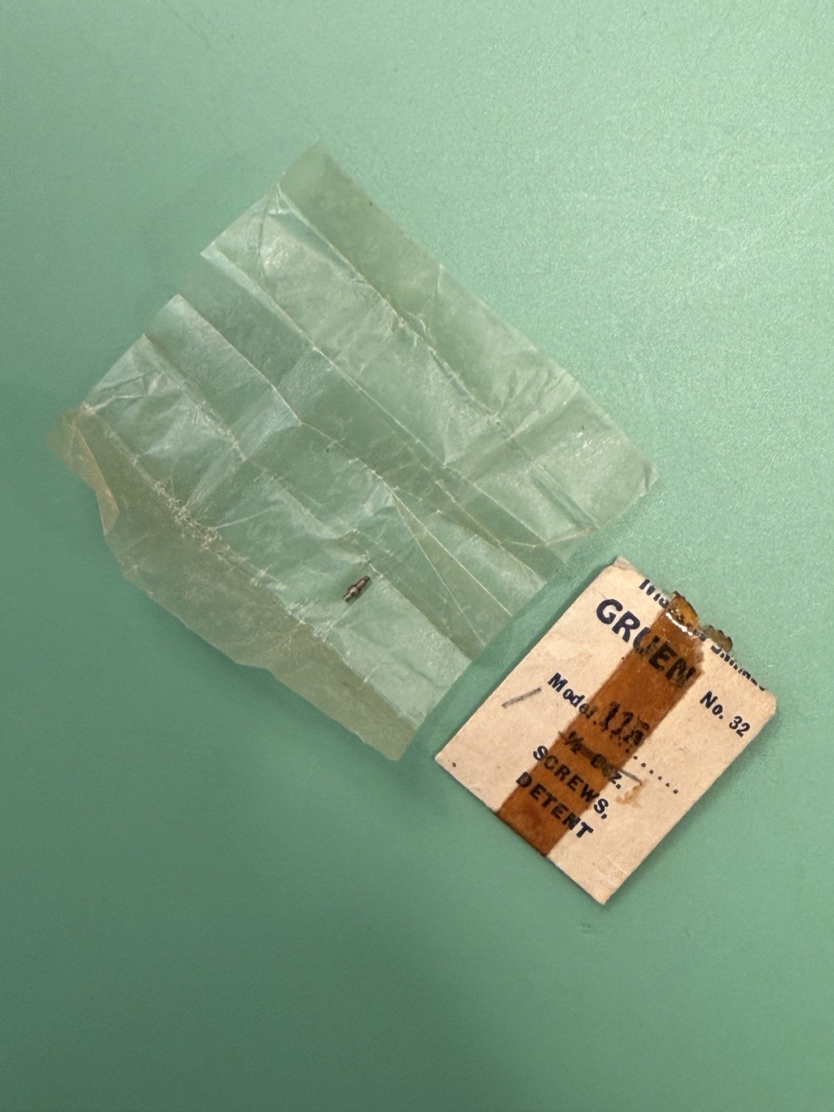 Vintage NOS GRUEN No 32 Detent Screw Model 175 Watch Movmt Part Original Packet