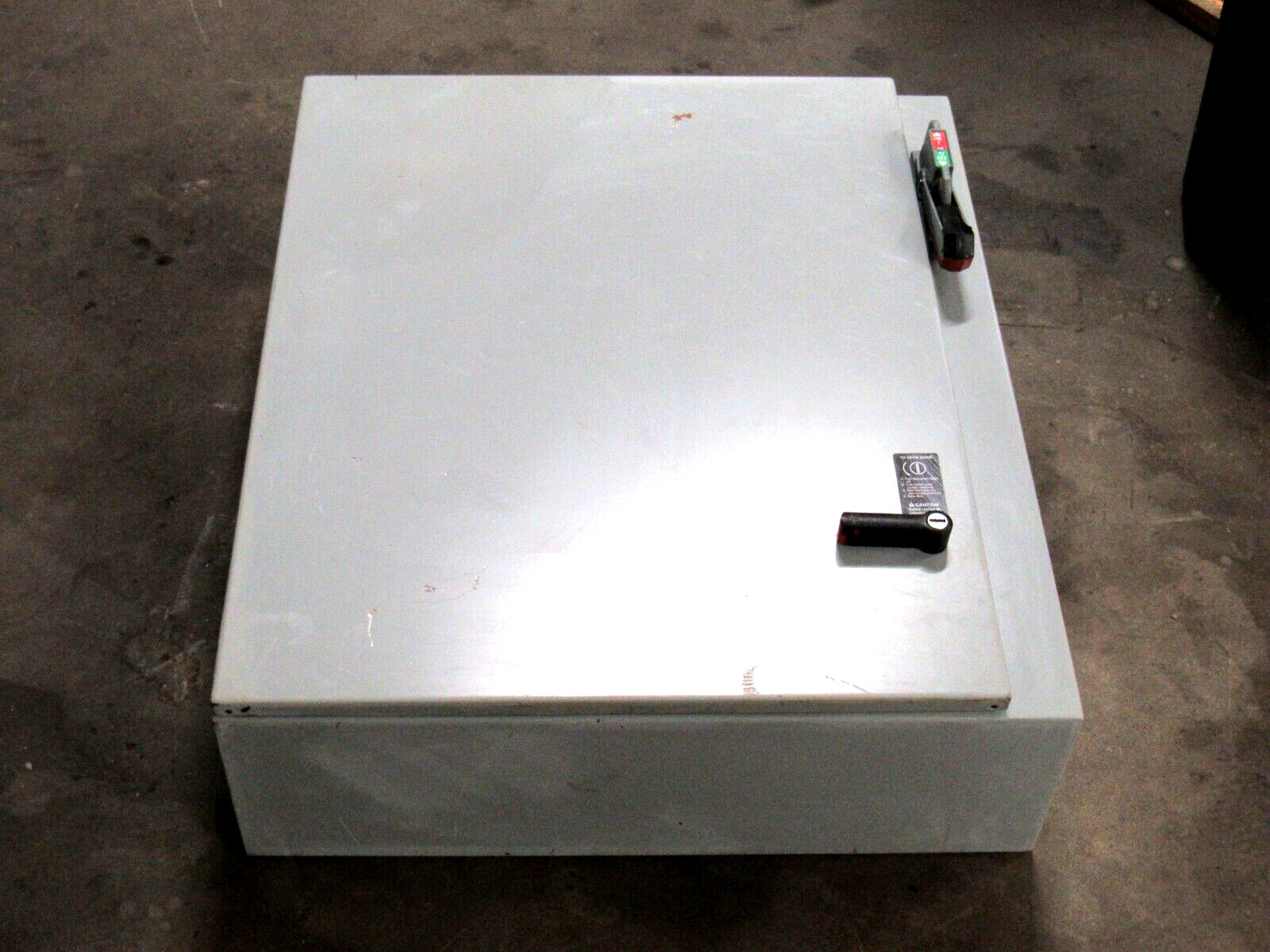 HOFFMAN ELECTRICAL ENCLOSURE CDSC30268 30X26X8 W/ BACKPLATE - USED