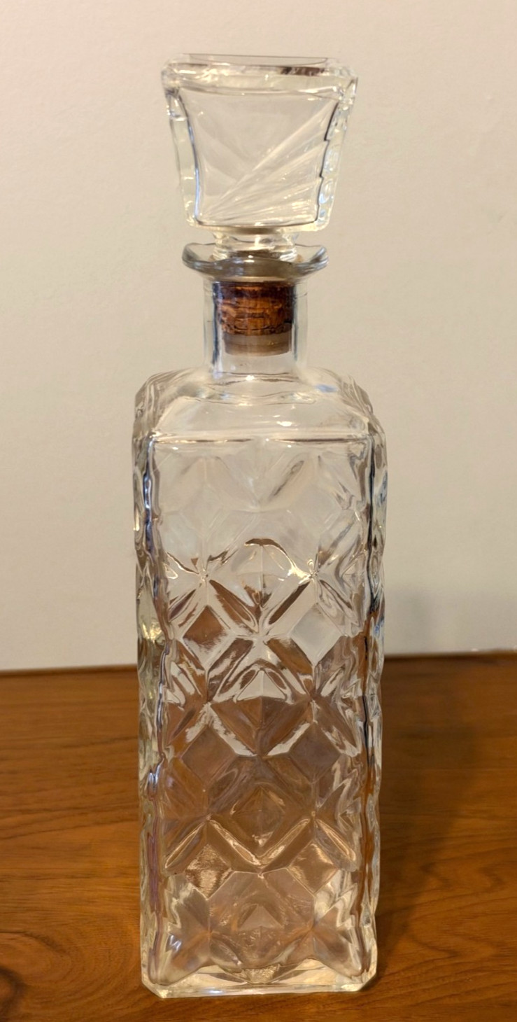 Vintage 1962 SEAGRAMS 7 CROWN Pressed Glass DECANTER w/STOPPER ~ 4301 ~ D126~XPO