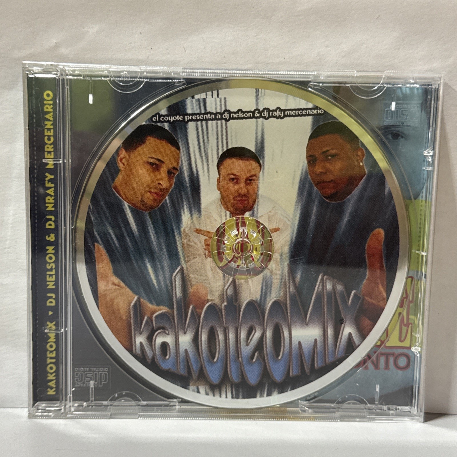 El Coyote Presenta: DJ Nelson y DJ Rafy Mercenario Kakoteo Mix, Reggaeton 2003 El Coyote Presenta: DJ Nelson y DJ Rafy Mercenario Kakoteo Mix, Reggaeton 2003