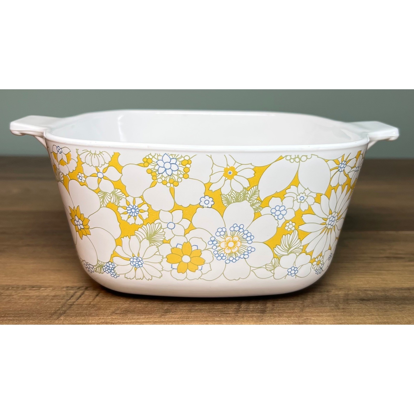 Corning Ware Daisy Casserole Dish P-1 3/4-B 1.75 QT Yellow Floral Vintage
