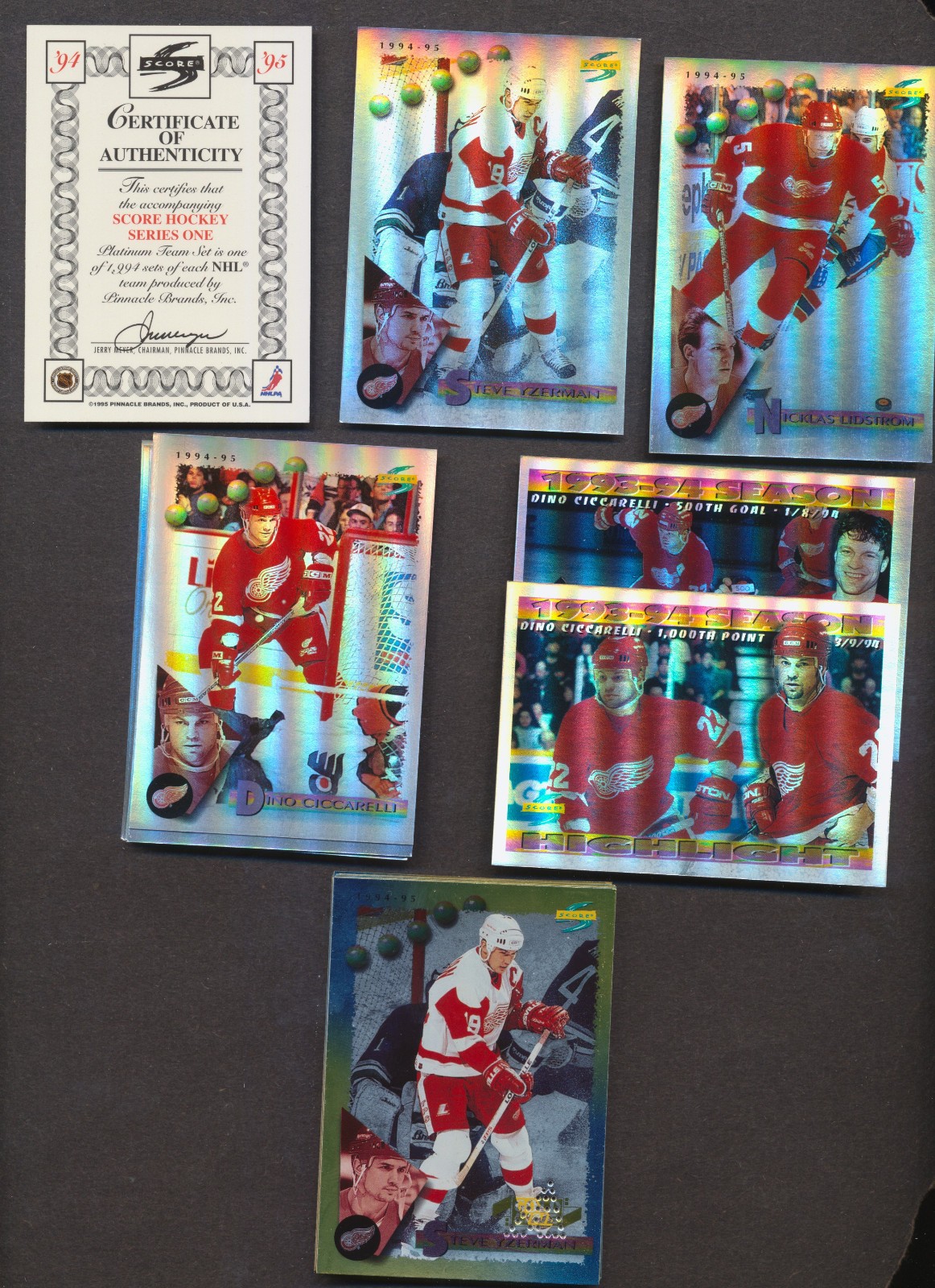 1994-95 Score Hockey Series 1 Platinum and Gold (Punched Set) Detroit Red Wings 1994-95 Score Hockey Series 1 Platinum and Gold (Punched Set) Detroit Red Wings