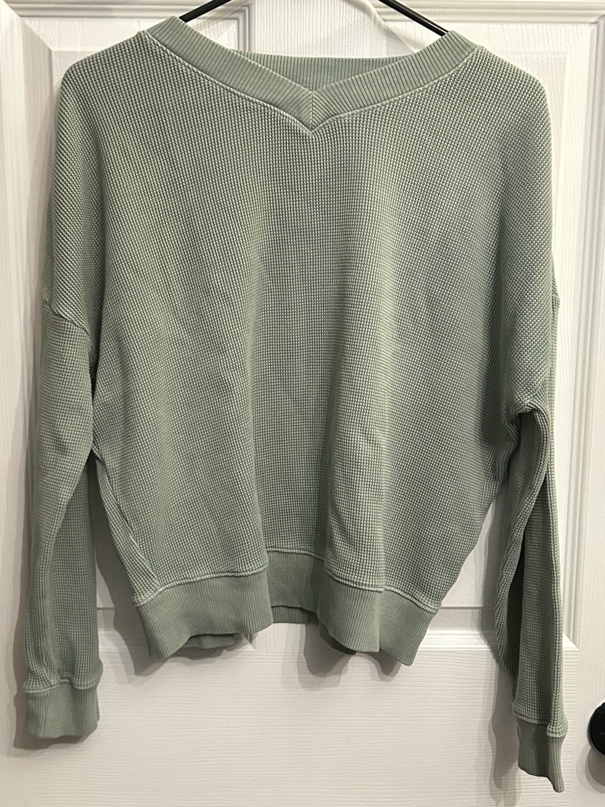 Madewell Sage Green Waffle V-Neck Pullover Top - Size L Madewell Sage Green Waffle V-Neck Pullover Top - Size L
