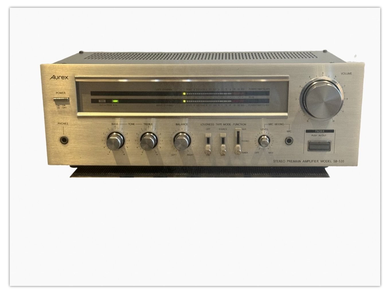 Aurex stereo set - includes tuner ST-235, turntable SR-F35, and amplifier SB-535 Aurex stereo set - includes tuner ST-235, turntable SR-F35, and amplifier SB-535