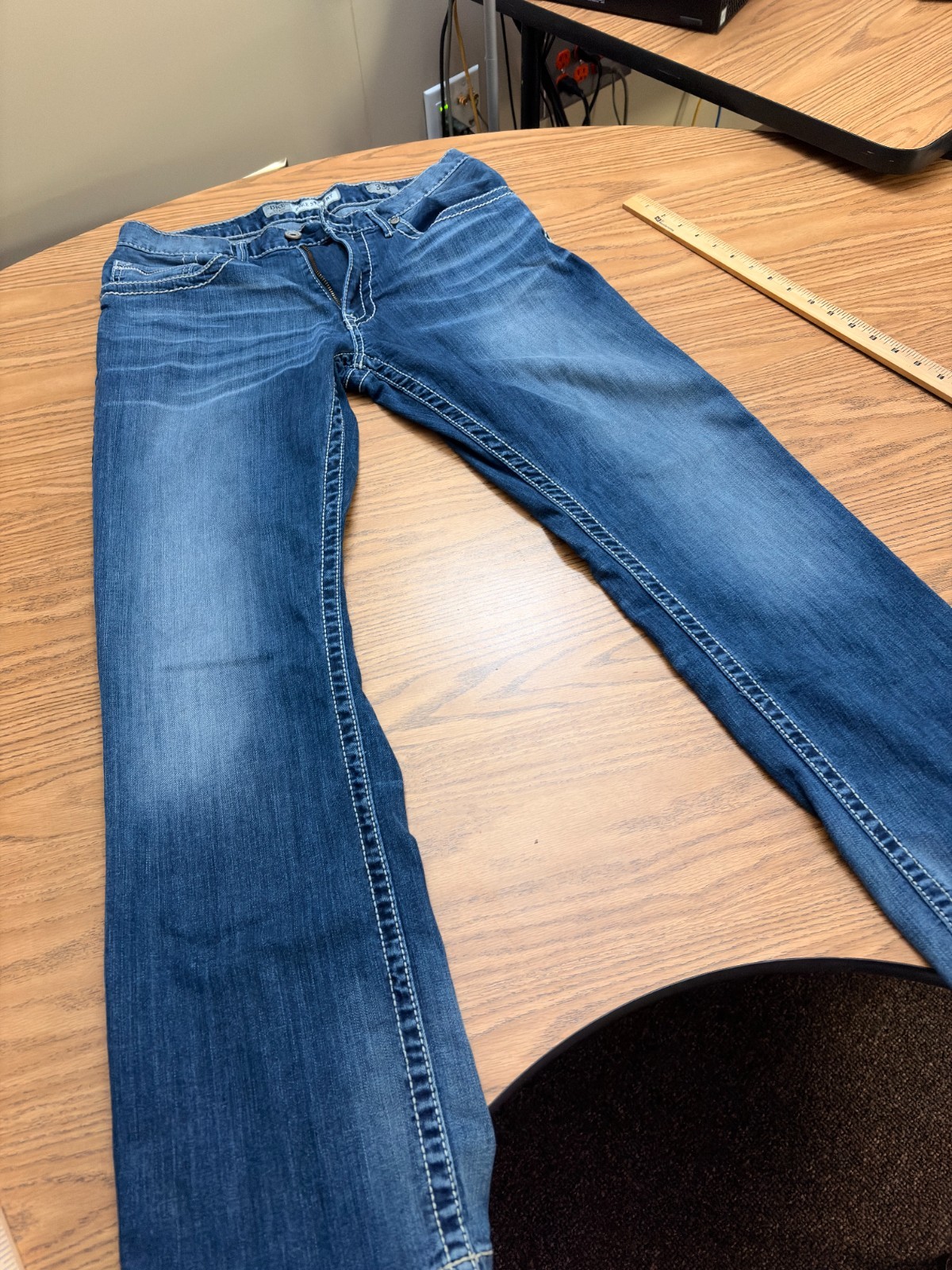 BKE Jake Straight Jeans Men’s 33R Blue Denim Straight Leg Buckle Great Condition BKE Jake Straight Jeans Men’s 33R Blue Denim Straight Leg Buckle Great Condition