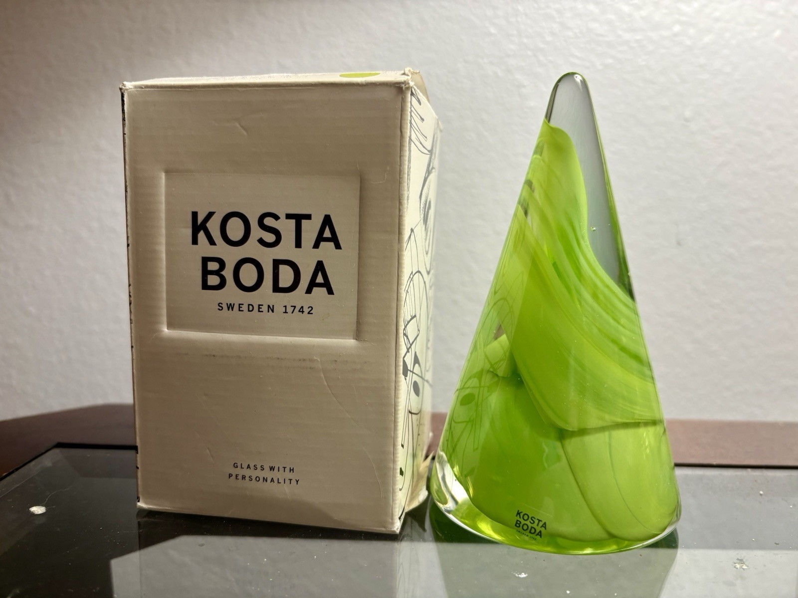 Kosta Boda Anna Earner Atoll Lime Art Glass Cone Christmas Tree Green 4 3/4”