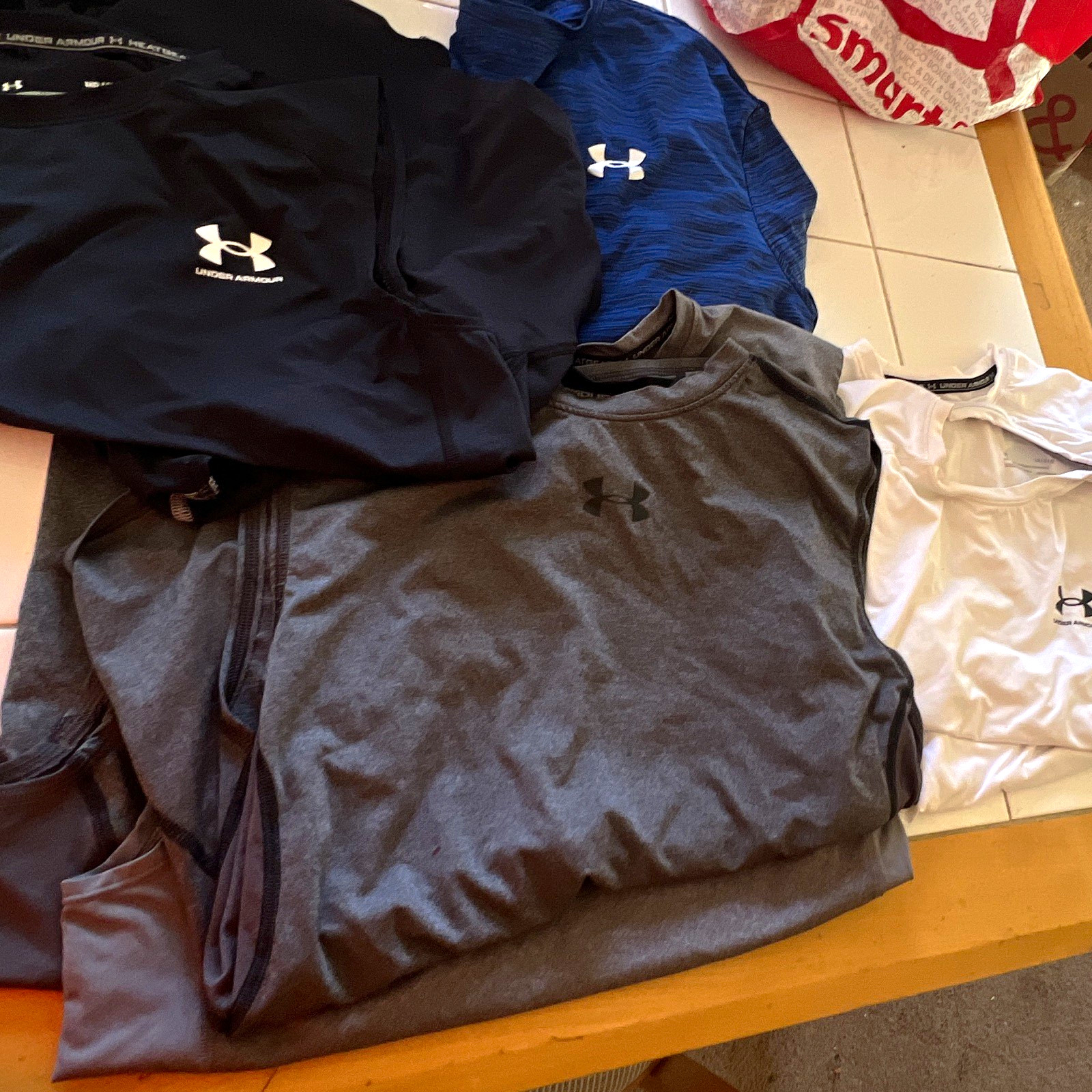 Under Armour HeatGear Men\'s L Compression Breathable Crew Neck Tee Shirt Lot Under Armour HeatGear Men\'s L Compression Breathable Crew Neck Tee Shirt Lot