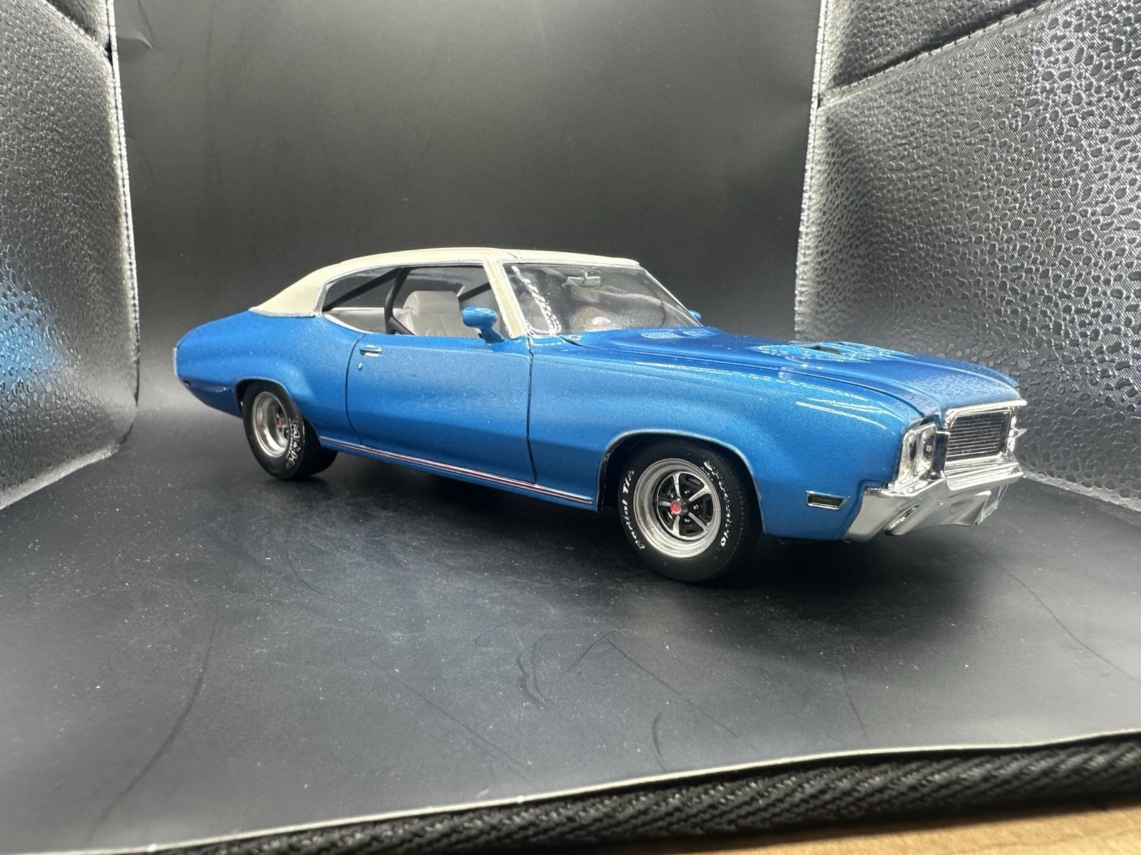 Revell Buick GSX 2`n1 1970 1:24 Scale Car  BUILT MODEL