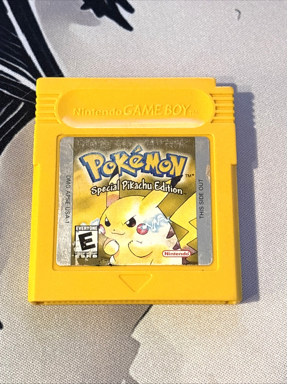 Pokemon Yellow Version - Nintendo Game Boy - Authentic - TESTED & WORKING