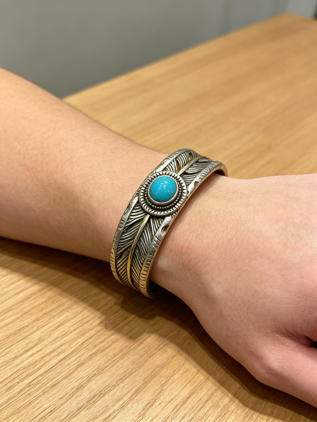 GORO\'S Turquoise Double Feather Open Cuff Silver Bangle GORO\'S Turquoise Double Feather Open Cuff Silver Bangle
