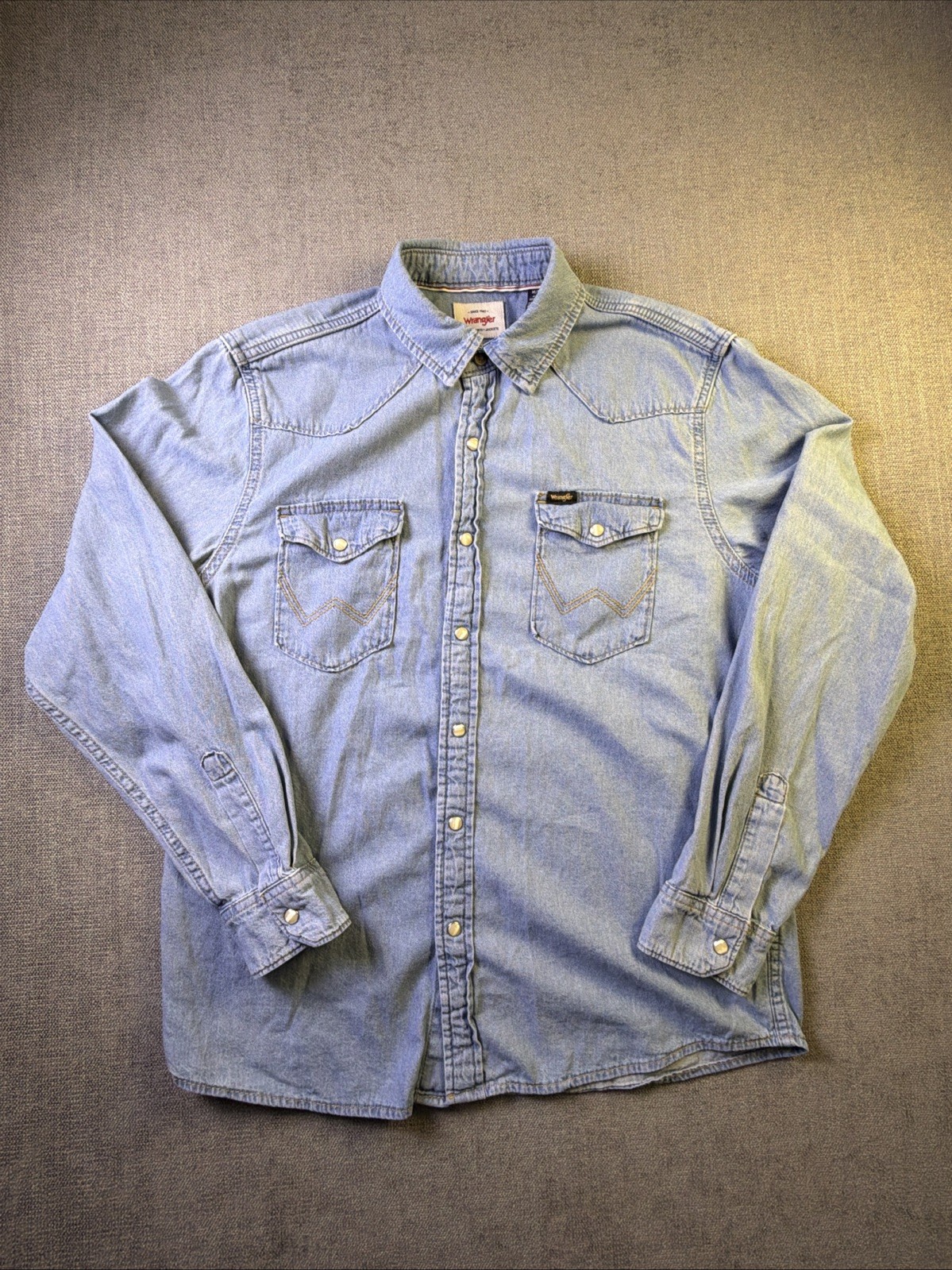 Wrangler Denim Pearl Snap Shirt Men M Cowboy Western Retro Light Blue Wrangler Denim Pearl Snap Shirt Men M Cowboy Western Retro Light Blue