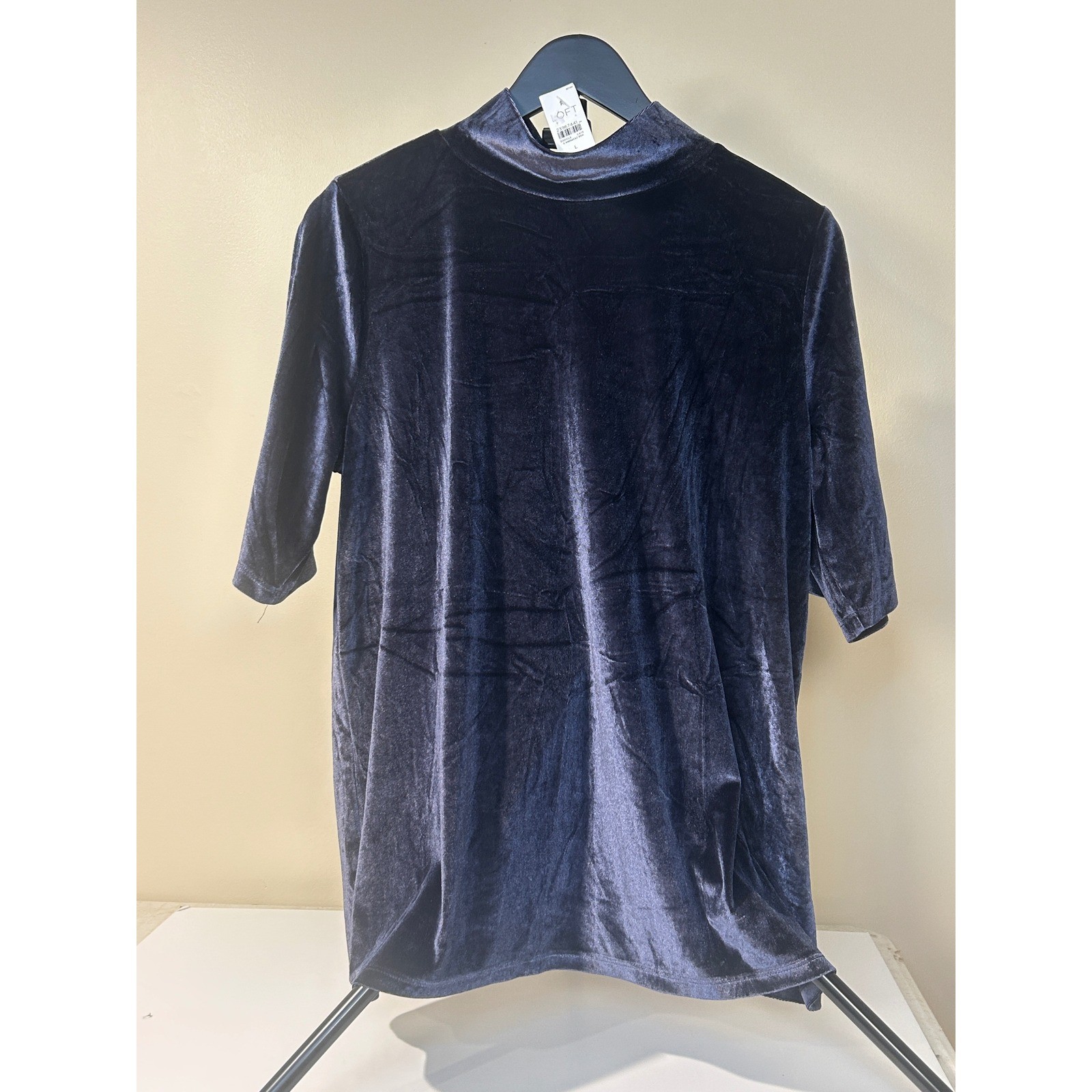 LOFT Navy Blue Velvet Mock Neck Elbow Sleeve Top NWT Size L 448945 LOFT Navy Blue Velvet Mock Neck Elbow Sleeve Top NWT Size L 448945