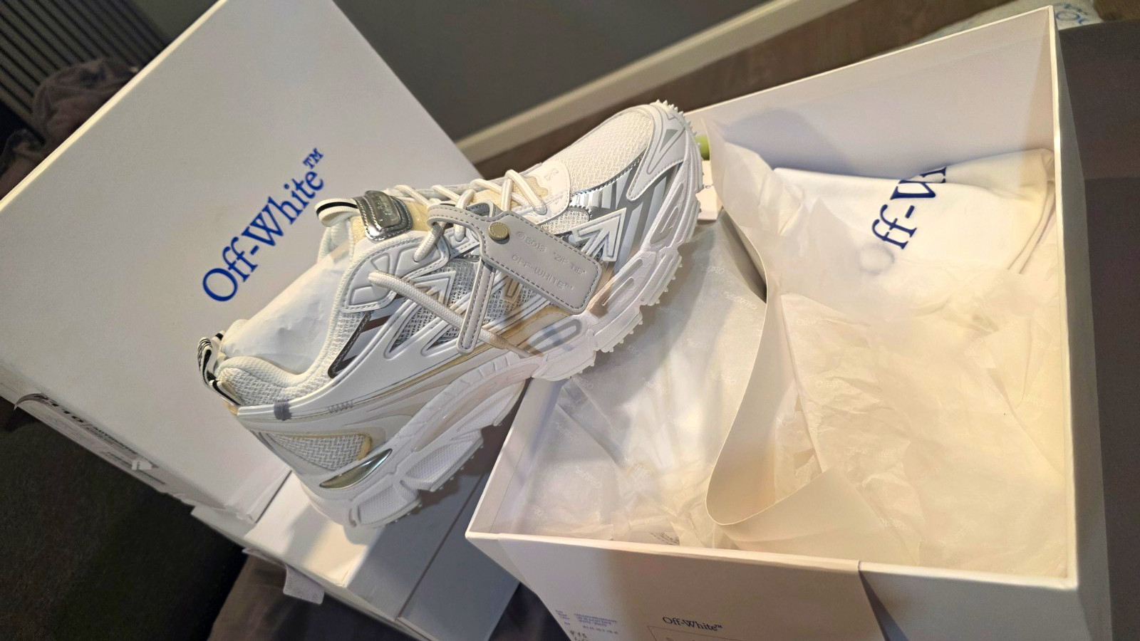 Off-White Men’s Be Right Back Low Top Lace-Up Athletic Sneaker White/White Off-White Men’s Be Right Back Low Top Lace-Up Athletic Sneaker White/White