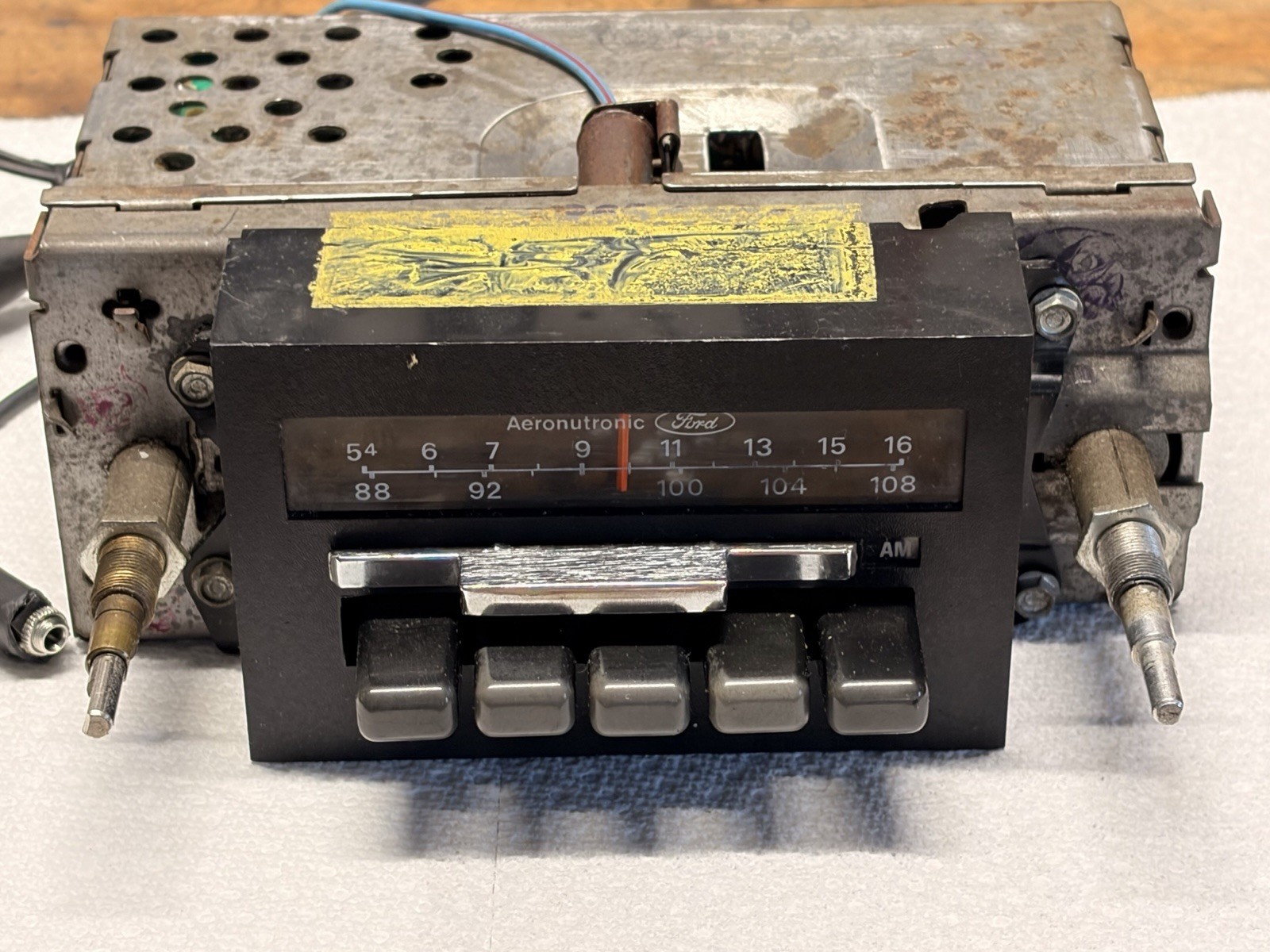 1973 - 1979 Ford Truck FM Radio