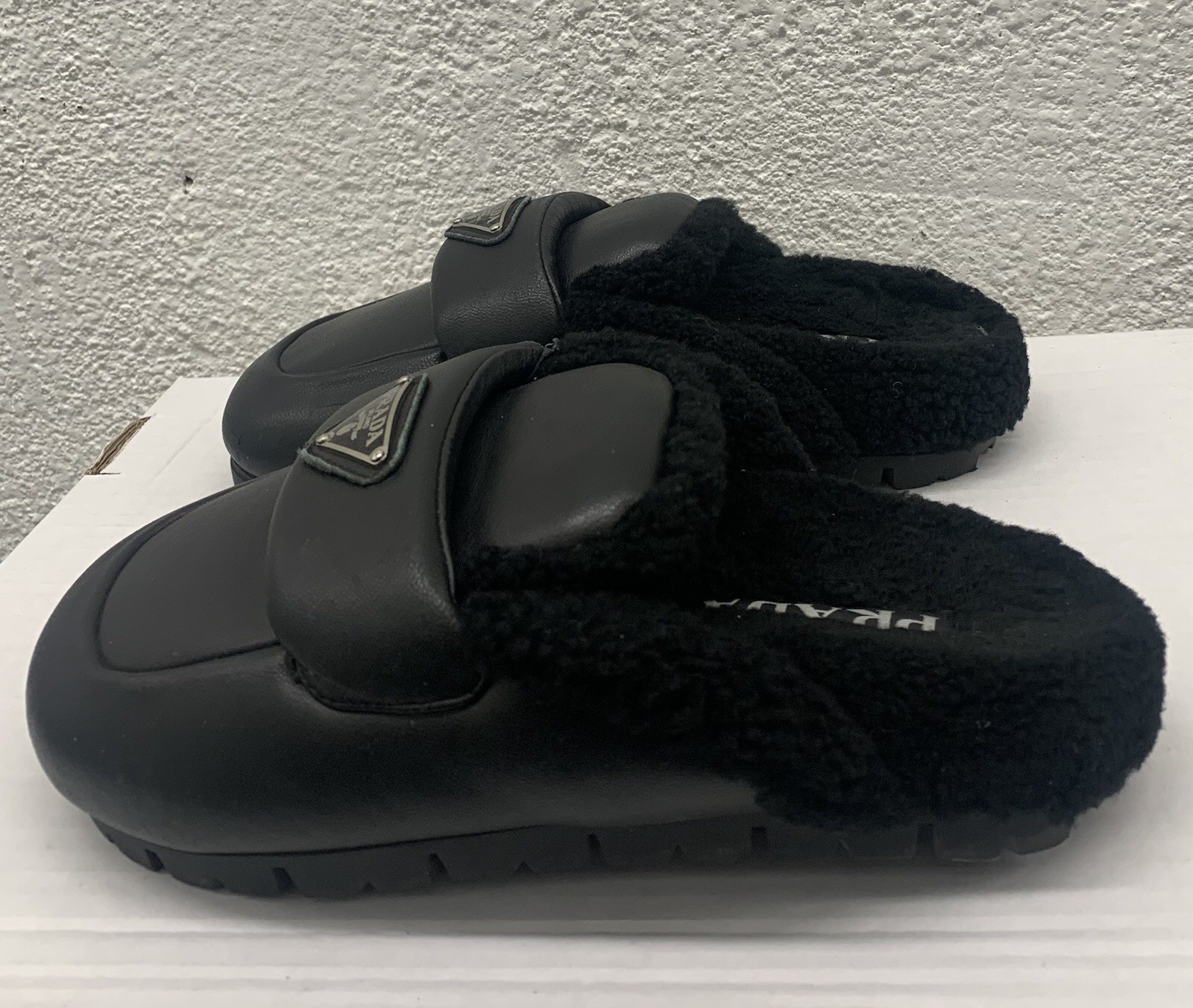 Prada White Shearling Fur Flat Triangle Logo Mule Sandals 36 EU 6 US BB38 (FLAW)
