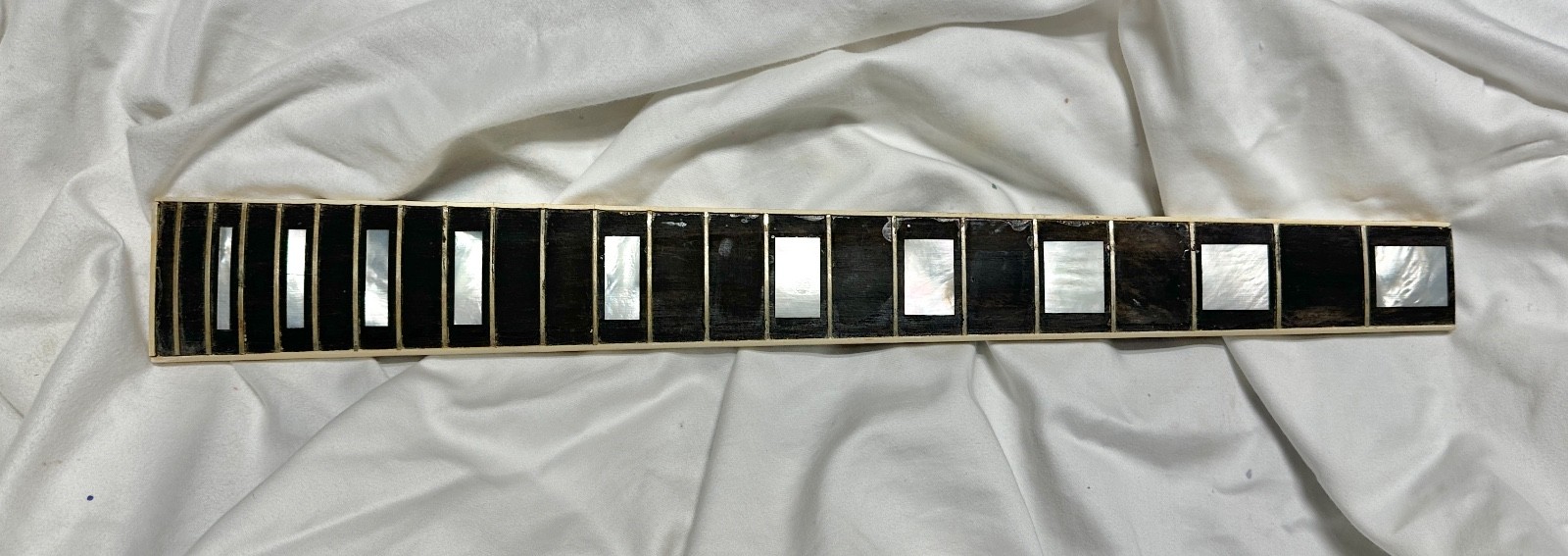 Vintage nos Gibson ebony guitar fretboard, block inlays