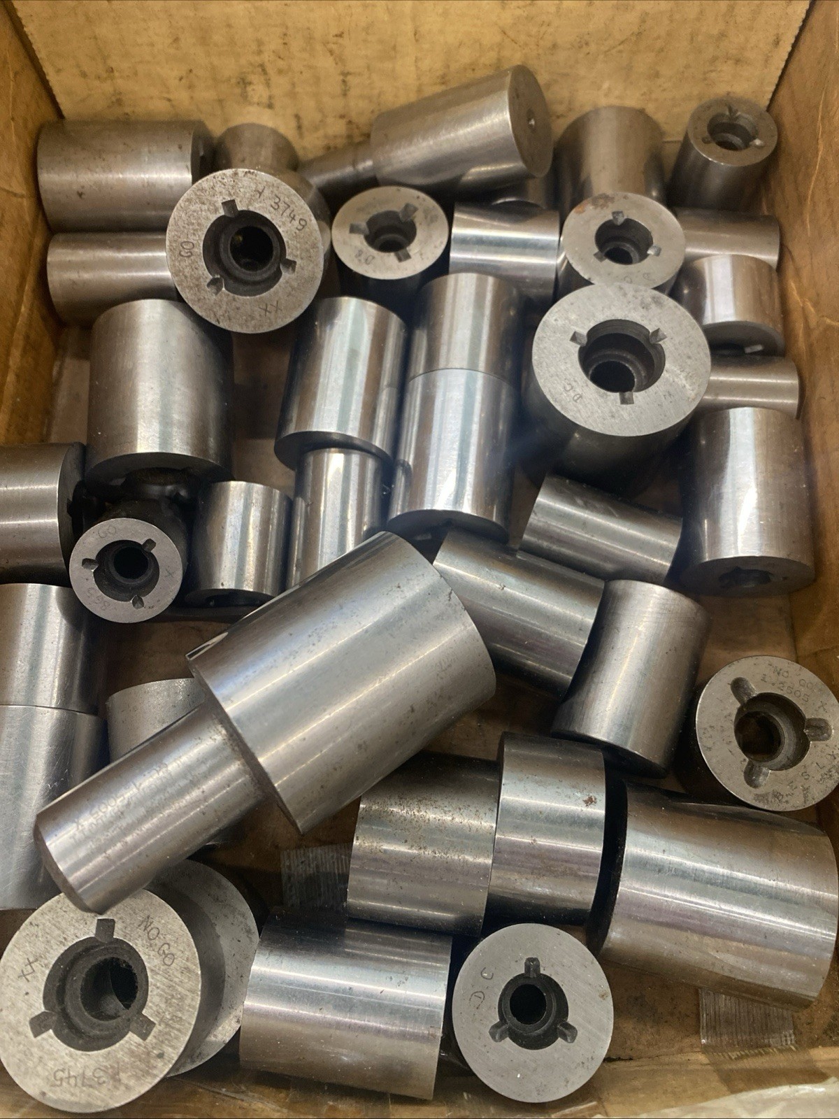 Large lot of 35 plus Cylindrical Plug Gages, Gauges, RESALE JOB LOT, M0885