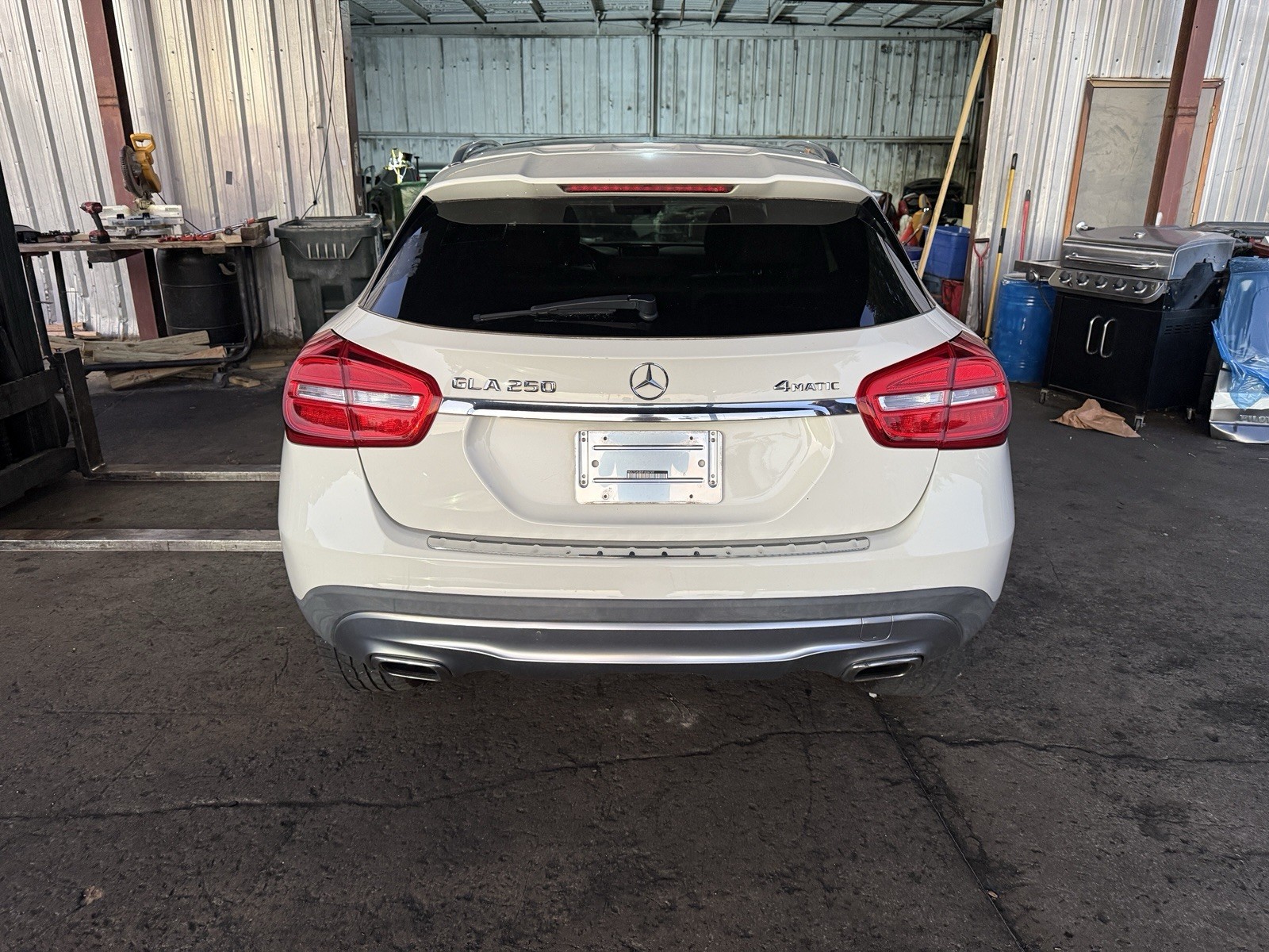 MERCEDES X156 GLA250 REAR BUMPER COMPLETE ASSEMBLY WHITE OEM (2013_2019)