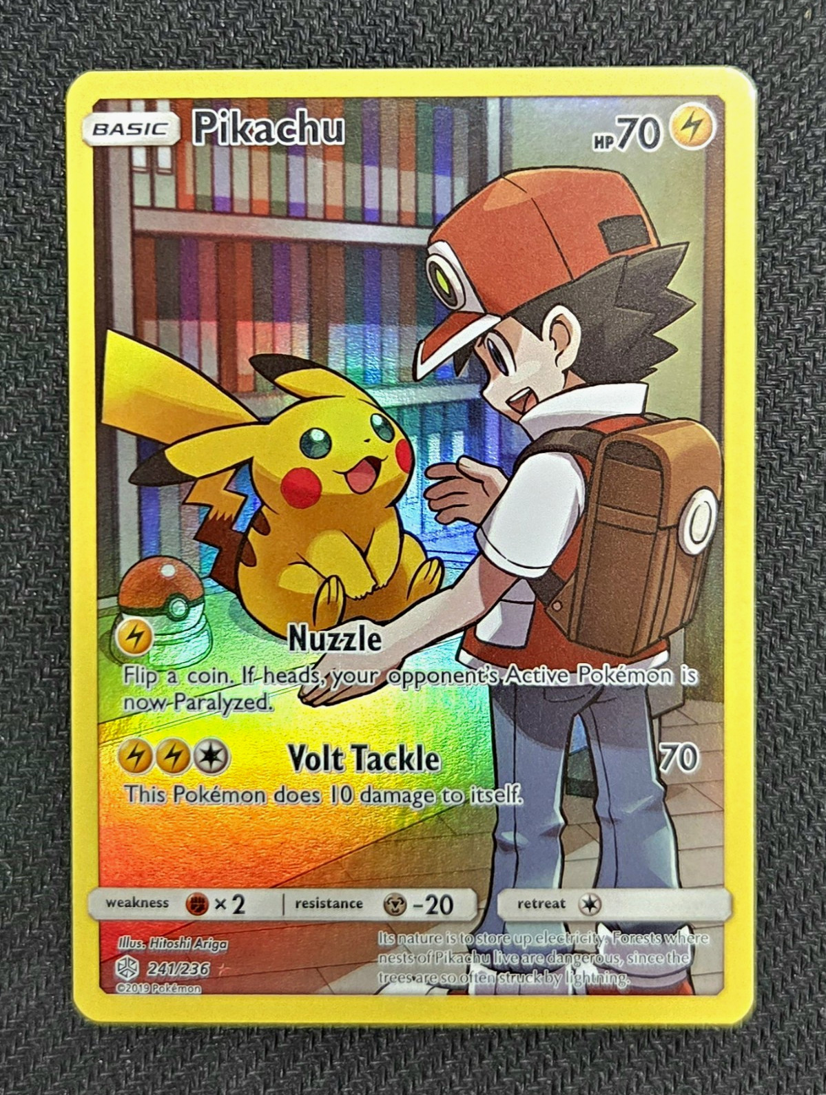 PACK FRESH 2019 POKEMON SM COSMIC ECLIPSE PIKACHU 241/236 SECRET RARE FA HOLO