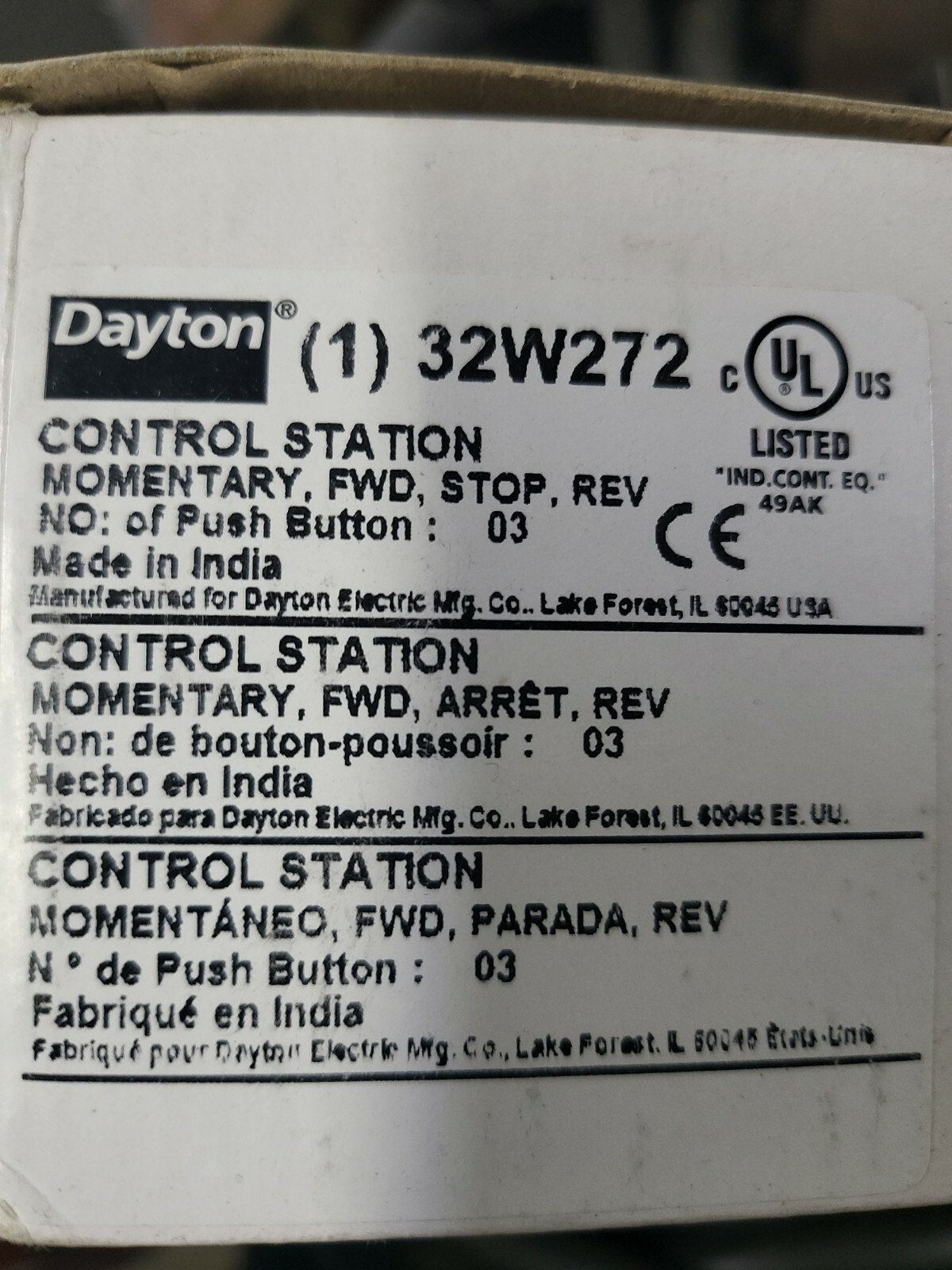 DAYTON 32W272 Push Button Control Station,2NO/1NC,22mm DAYTON 32W272 Push Button Control Station,2NO/1NC,22mm