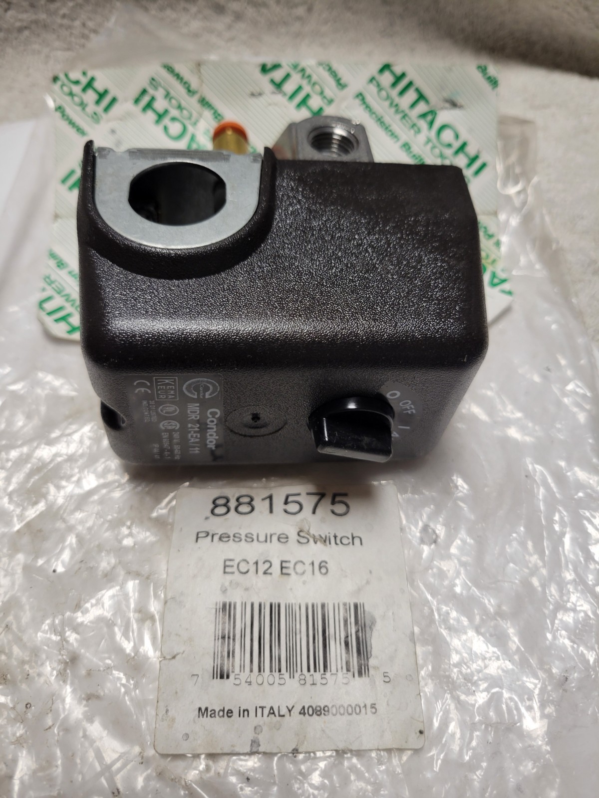 HITACHI 881575 OEM Pressure Switch 4 Port w/ Unloader NOS
