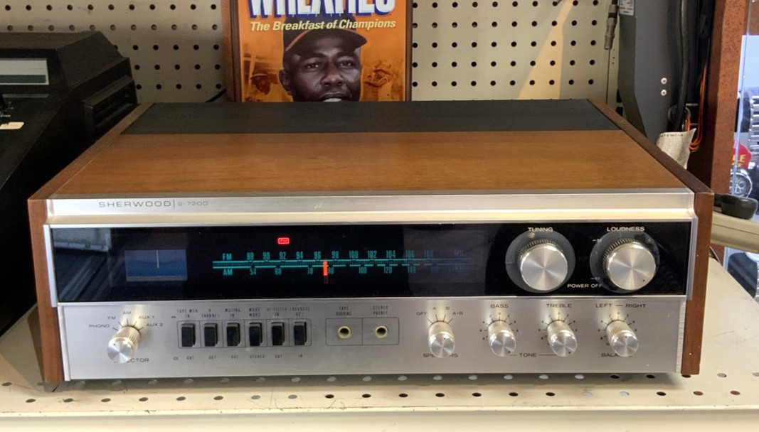 Vintage Sherwood S7100a Stereo Receiver with cover