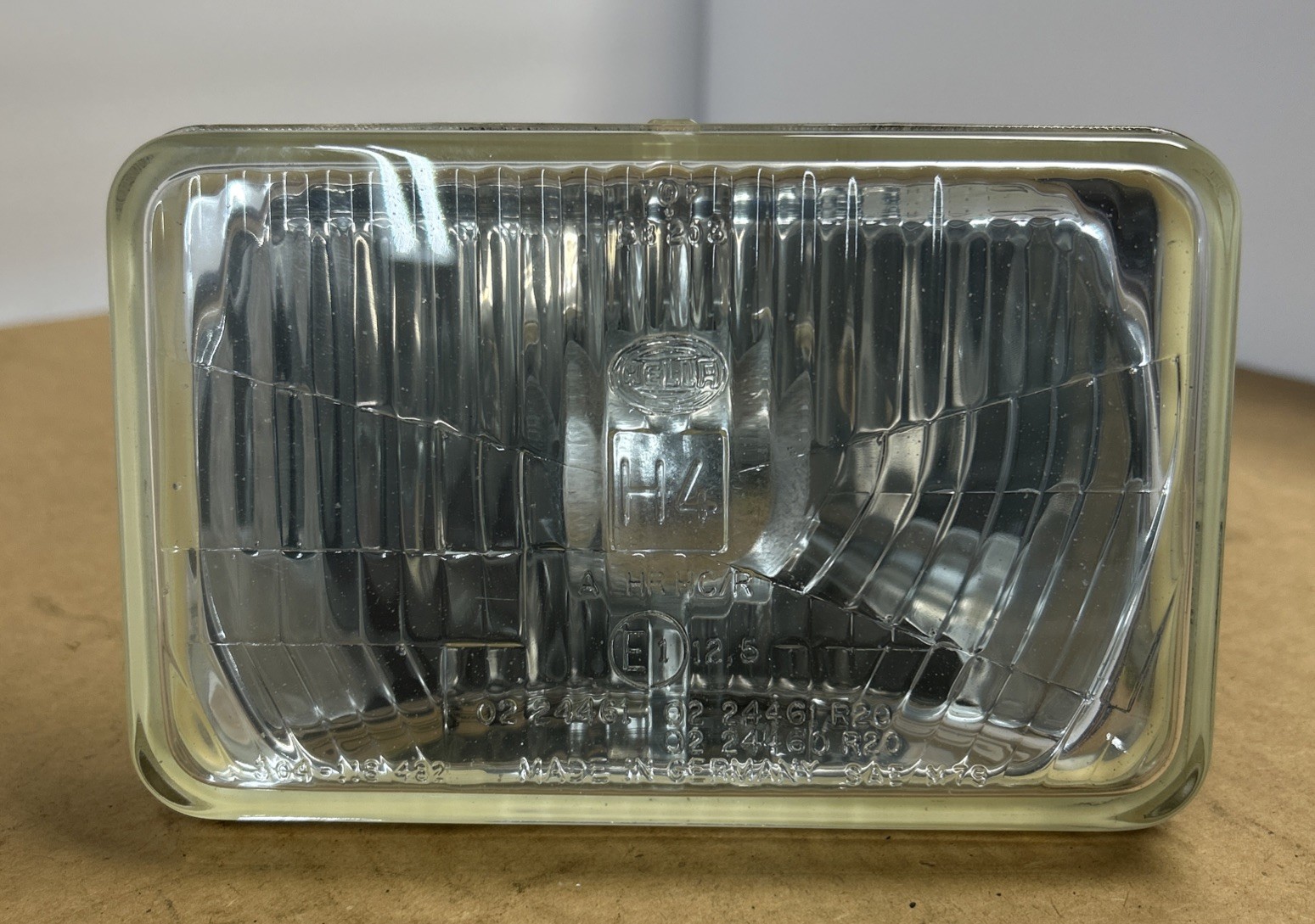 Hella H4 0224461 R20 304118482 Germany Rectangle 4.5” 6.5” Used Vintage Hella H4 0224461 R20 304118482 Germany Rectangle 4.5” 6.5” Used Vintage