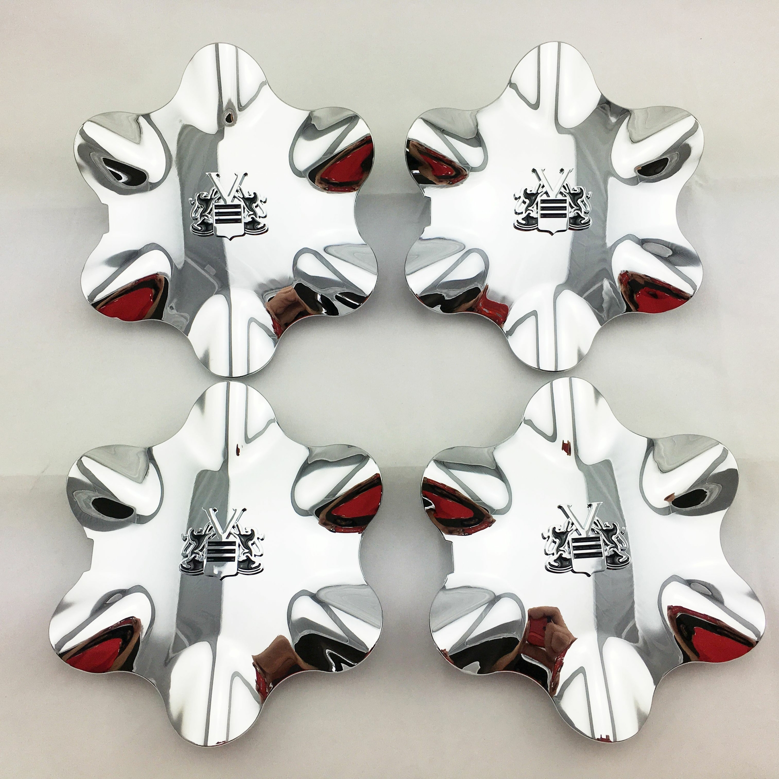 New Chrome Center Caps For 1999 2000 Cadillac Escalade Yukon Set of 4 5094