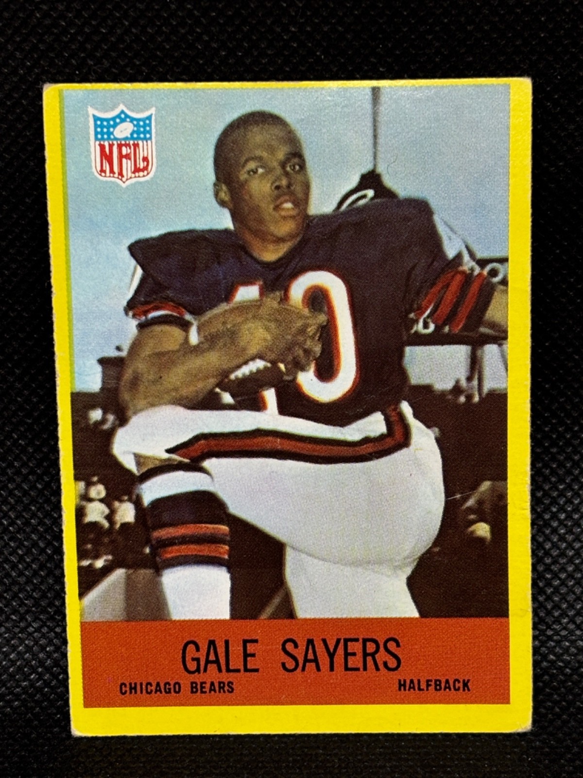 1967 Philadelphia Gale Sayers #35 Nice Card No Creases VG-EX