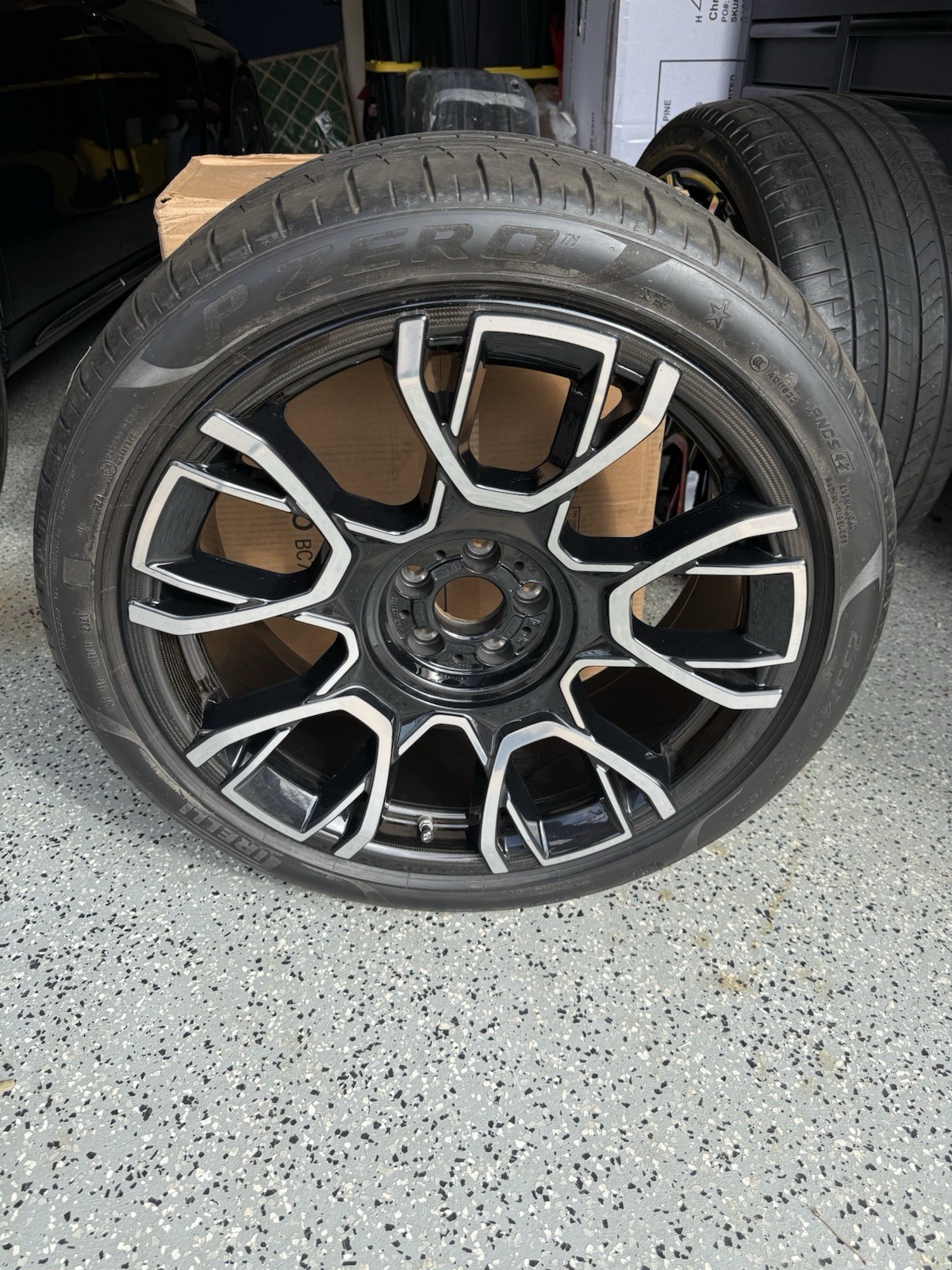 Rolls Royce Black Badge Front Rim & Tire Wheel Ghost 21 Genuine OEM 2020-2024 Rolls Royce Black Badge Front Rim & Tire Wheel Ghost 21 Genuine OEM 2020-2024