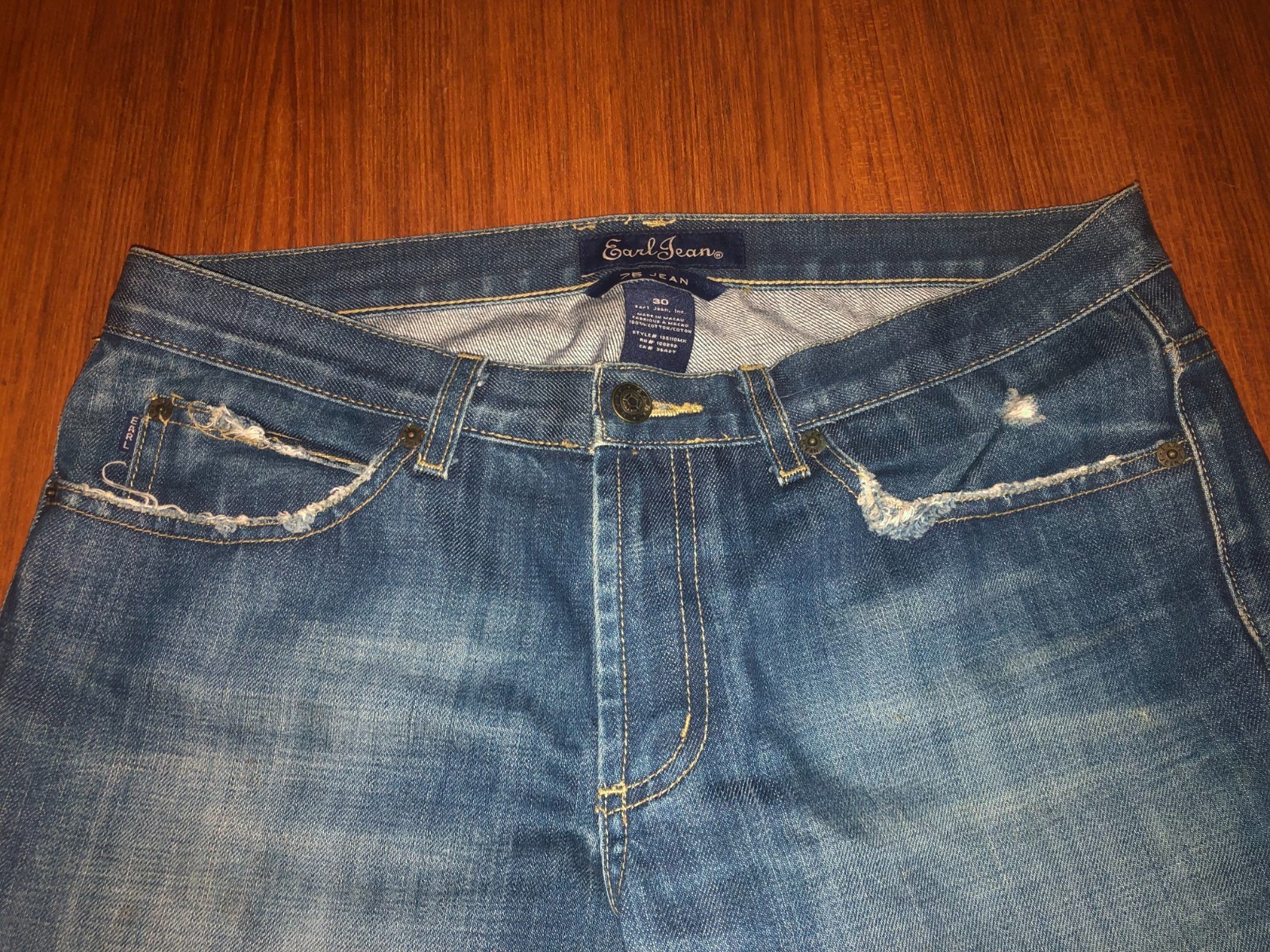 Y2K Earl Jeans / 75 Jean, Sz 30, Straight Cut, Perfectly Distressed, Mint cond. Y2K Earl Jeans / 75 Jean, Sz 30, Straight Cut, Perfectly Distressed, Mint cond.